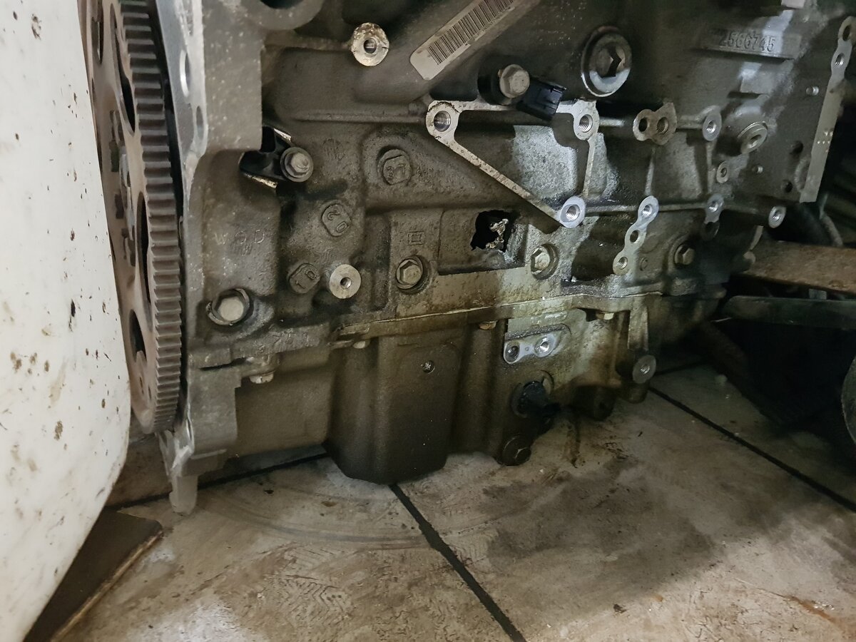 Бывший двигатель Opel Insignia 2.8 turbo OPC