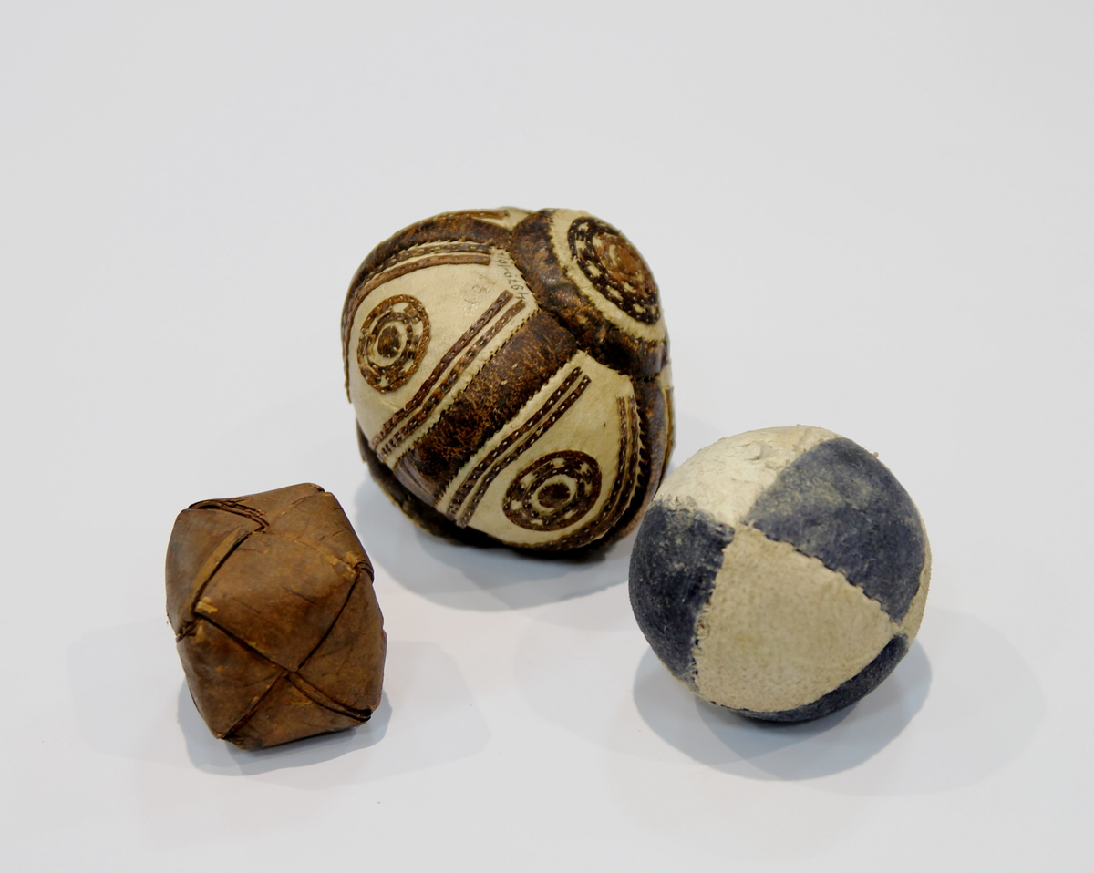 мяч со шнуровкой. первый мяч. древний мяч фоллис. старый баскетбольный мяч. первый мячик.