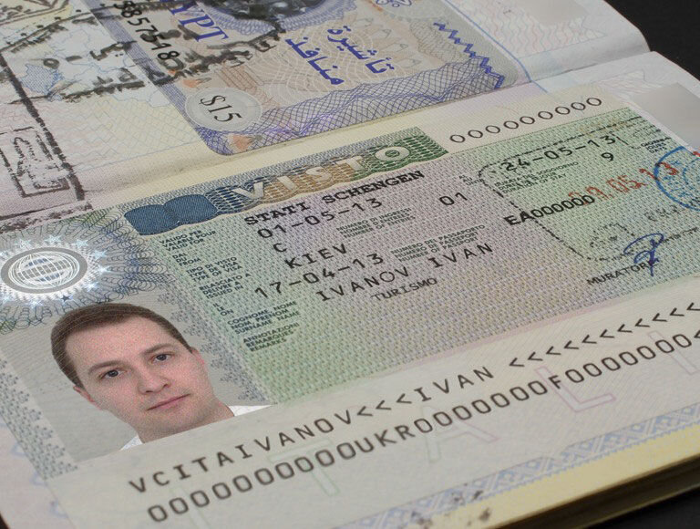 Шенгенская виза россиянам сейчас. Шенген на 5 лет. Виза шенген. Итальянский шенген. Виза шенген Италия.