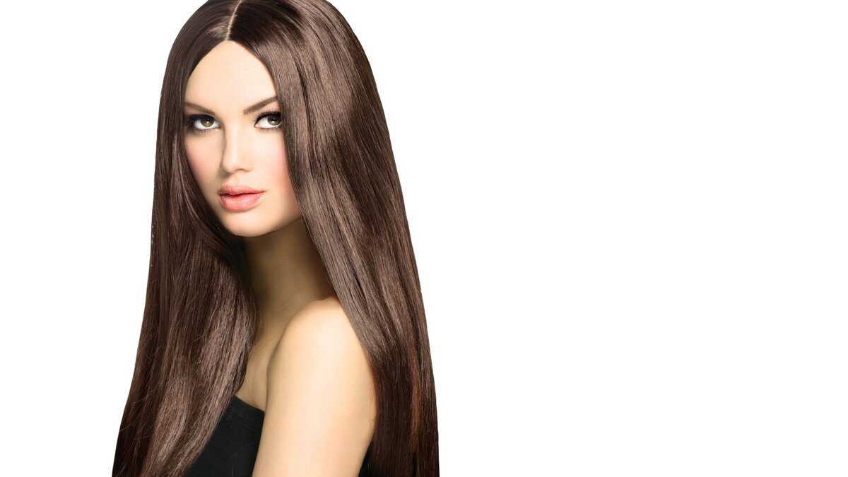 Обладательницы таких причесок — натуры женственные и утонченные. Если при этом волосы прямые, знайте, эта девушка уверенна в себе и прямолинейная. Обладательницы кудрявых волос, романтические и веселые девушки.