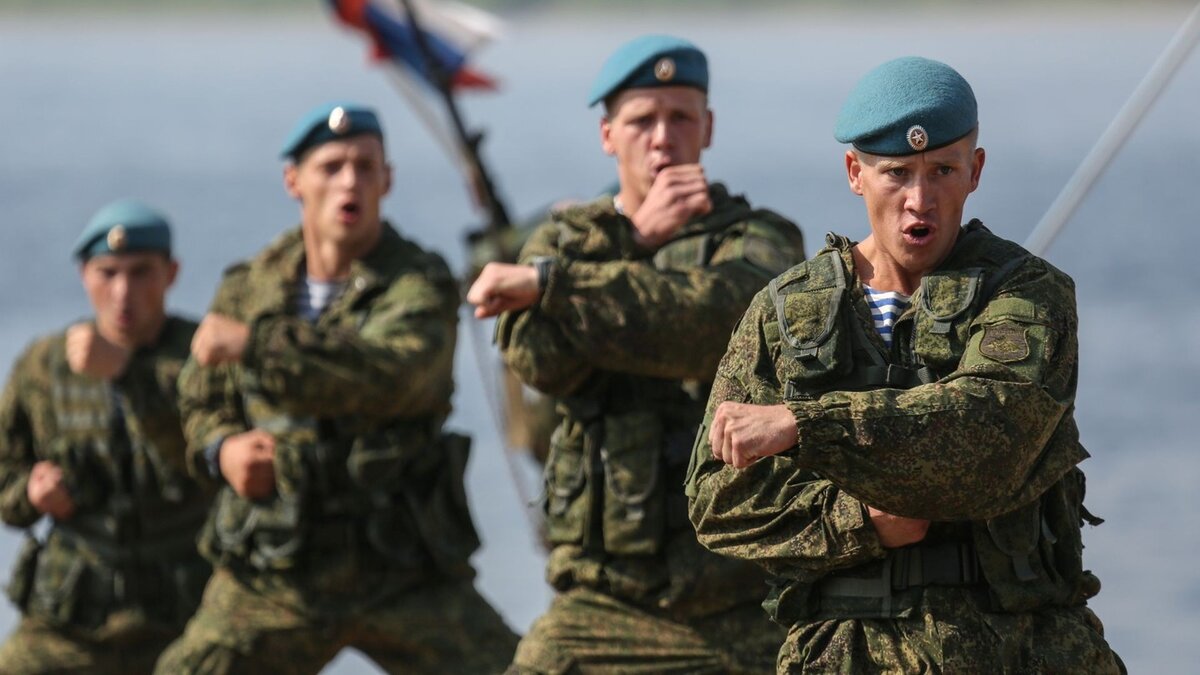 В каких войсках легче всего служить. Спецназ ВДВ морская пехота. СПН морской пехоты. Воздушно-десантные войска (ВДВ) РФ. Сергей Павлов ВДВ.