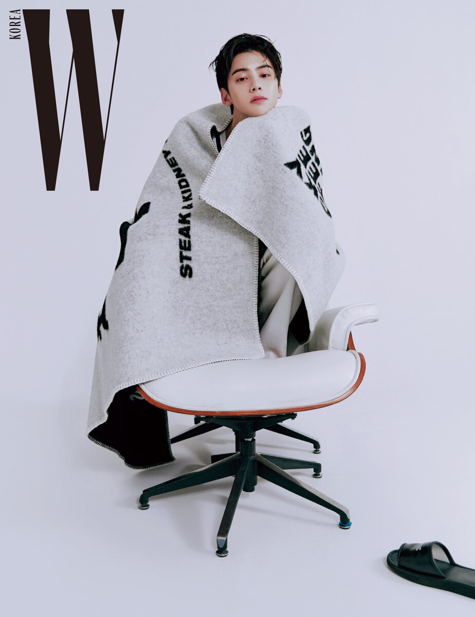 ASTRO Ча Ыну / Фото = W Korea
