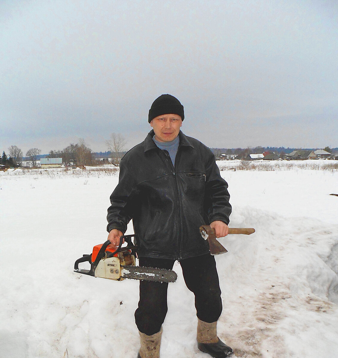 Собрался в лес за валежником