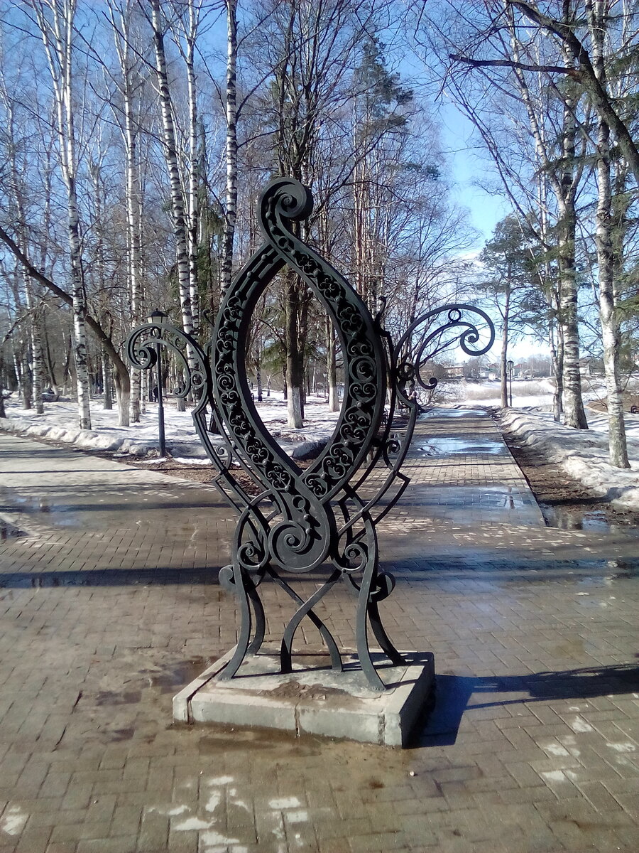 прекрасный образец художественной ковки. Вологодские кузнецы могут творить чудеса. 