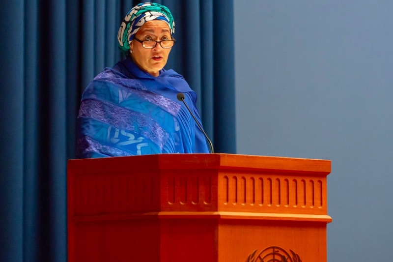 Стремительный рост и мобильность населения, увеличение доли пожилых людей и урбанизация - эти беспрецедентные демографические изменения оборачиваются огромной нагрузкой на экологию, экономическими и социальными проблемами. Но одновременно открываются новые возможности.