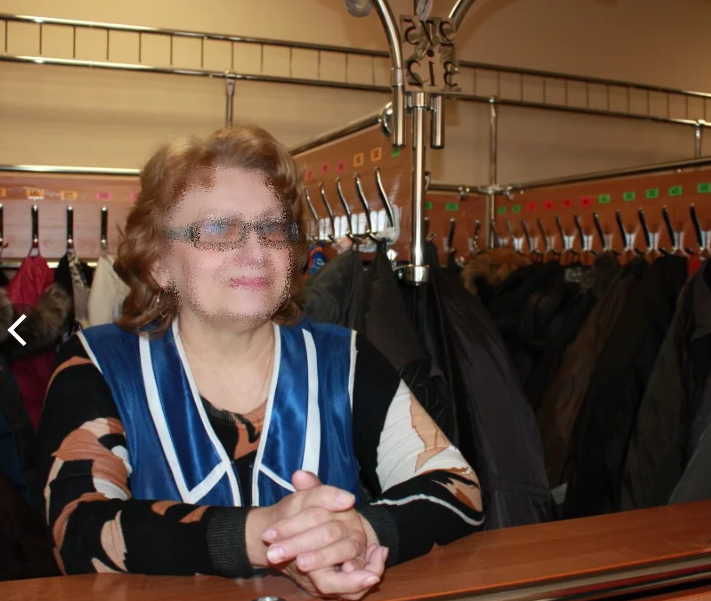 в каждой школе есть раздевалка