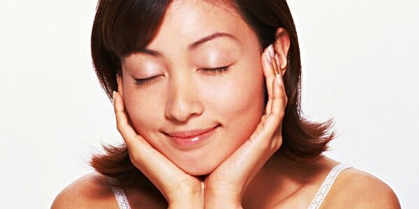 Метод «Моми-Моми»: воздействие на уши для похудения лица, от отёков и кожных проблем
