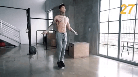 Можете делать попеременно двумя ногами