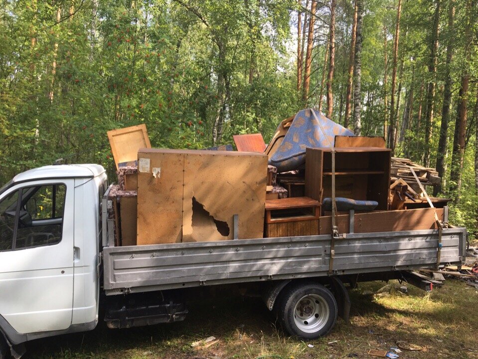 Газель набитая мебелью