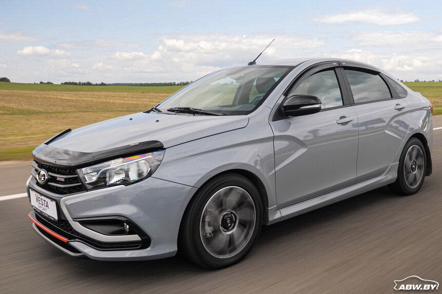 Lada Vesta Sport белая