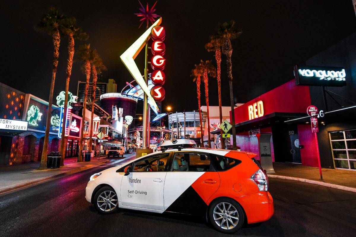 Беспилотный автомобиль Яндекса в Лас-Вегасе. Фото компании