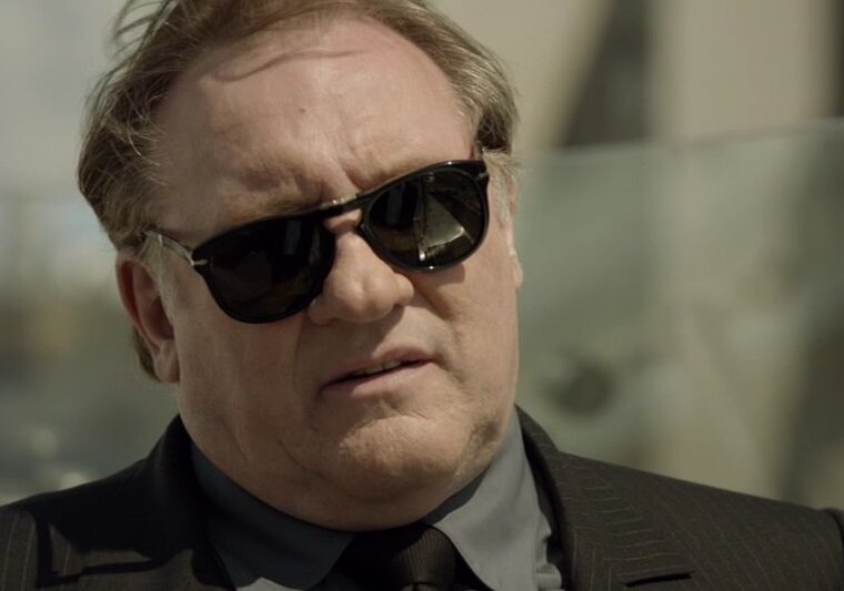 в каких фильмах снимался депардье. энди макдауэлл и жерар депардье в фильме. жерар депардье портос. в каких фильмах снимался депардье. жерар депардье в кино.