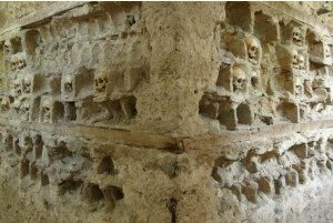 Башня из черепов. Фото из Сети