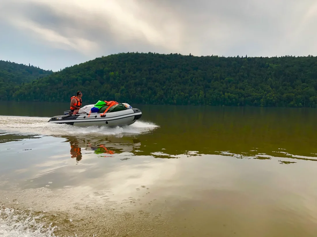 Лодка Ривьера 3800 НДНД и мотор Сузуки 9,9 л.с.