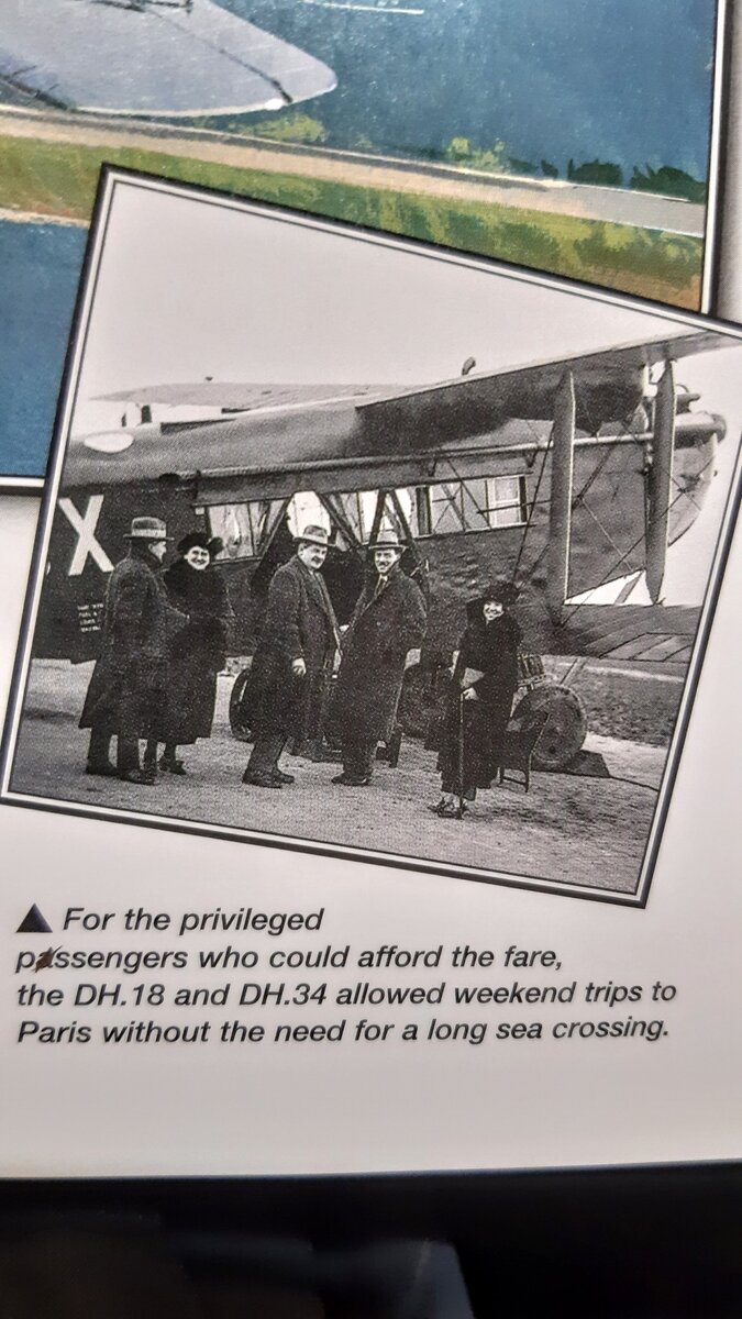 вариантов в 1922 попасть в Париж на пару дней и в понедельник выйти на работу - кроме авиарейса на подобном самолете - не было