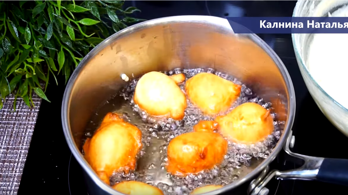 Калнина на кефире. Хахаряшки к чаю. Хахаряшки на кефире. Хахаряшки рецепт. Хахаряшки с чесноком.