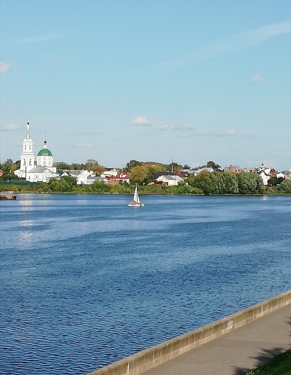 Вода - источник жизни. На Волге. Фото автора. 