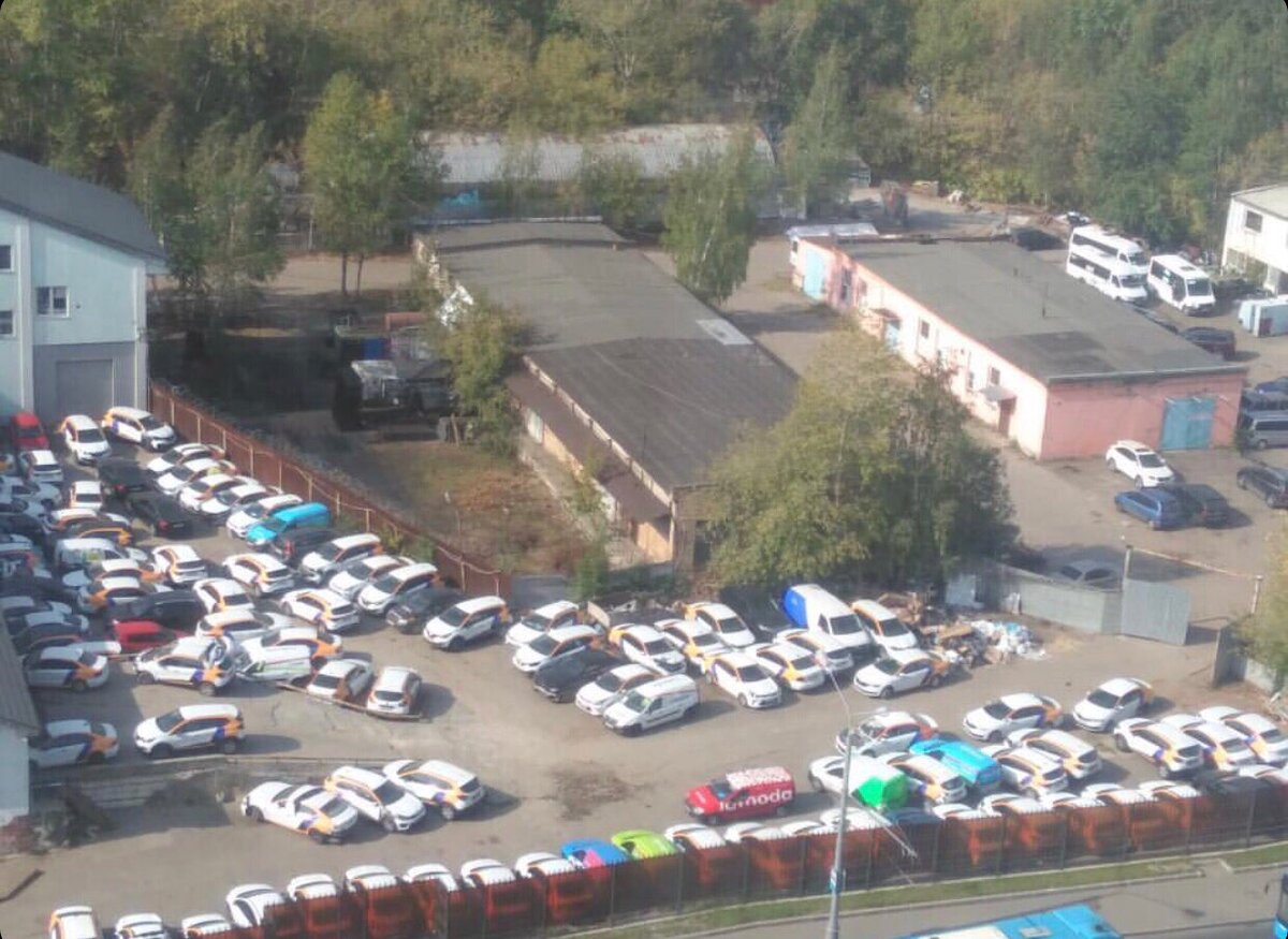 Московская и Питерская парковка 