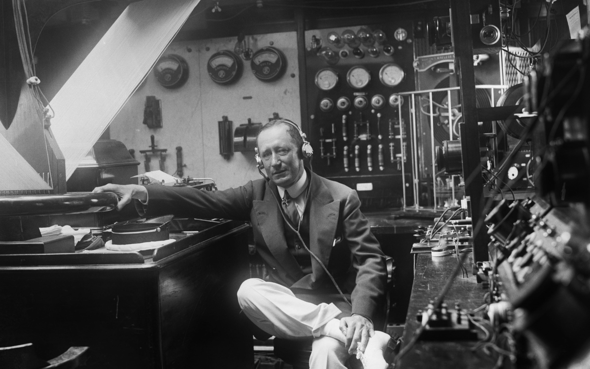 Гульельмо Маркони - презентовал систему, которую нельзя сломать. Источник: Яндекс картинки.