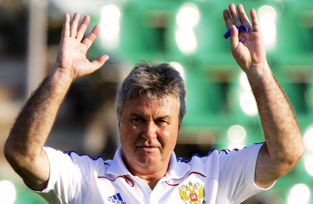 Главный тренер сборной России Гус Хиддинк пока ещё не опустил руки