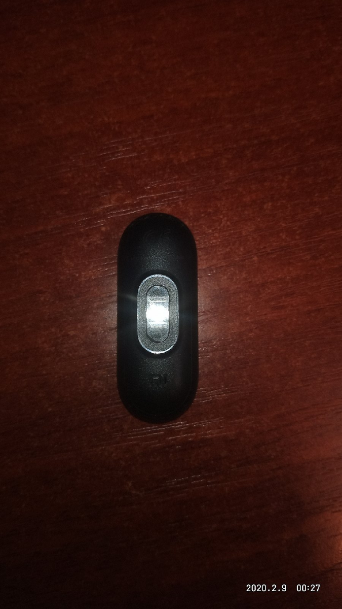 Капсула Me Band 2 Вид с задней стороны.