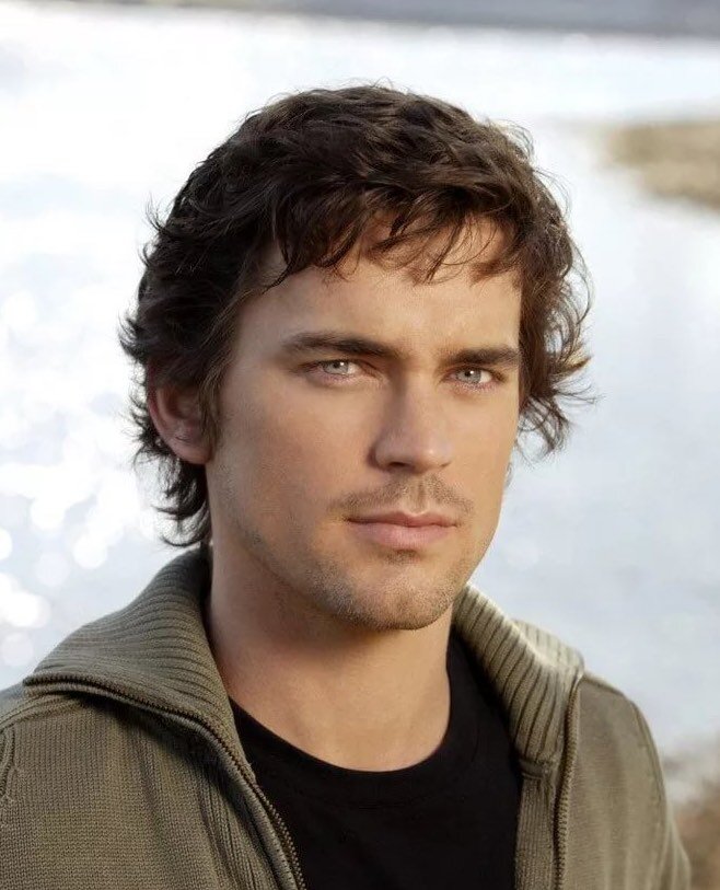 Долго искала фото, это максимально похоже на Юру