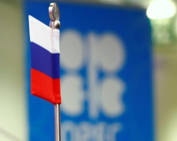 Россия готова увеличить добычу нефти, оставляя дверь открытой для ОПЕК +