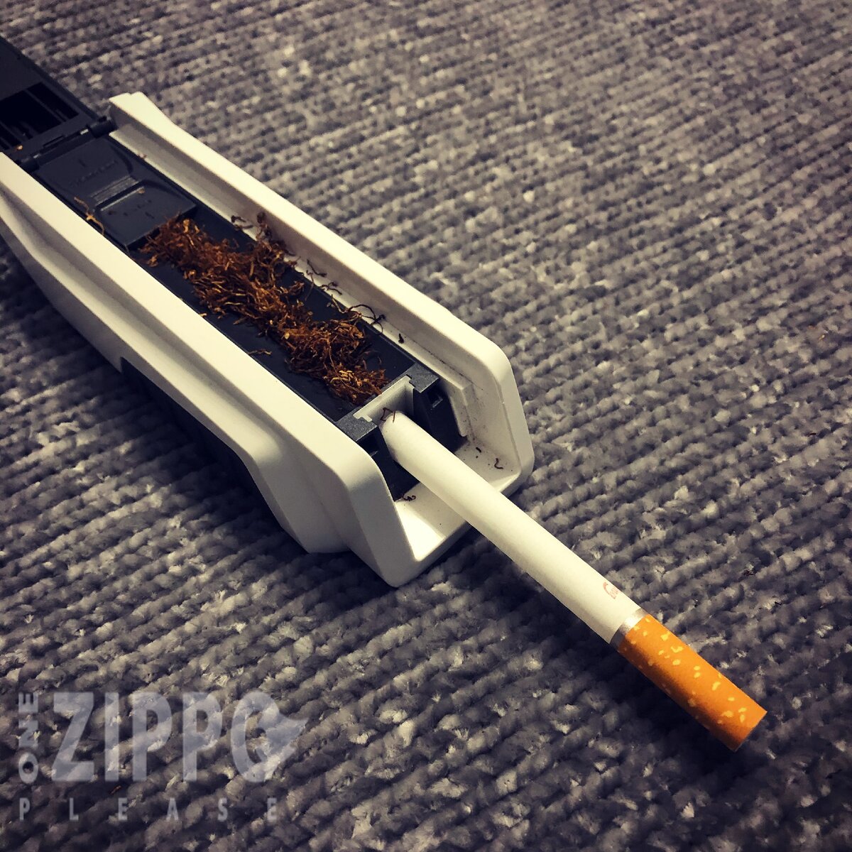 самокрутка для сигарет. большие сигары. как крутить самокрутки без машинки. сигареты сделай сам. машинка для забивки табака.