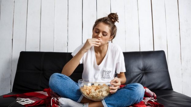 6 пищевых привычек, которые провоцируют тревожность и депрессию