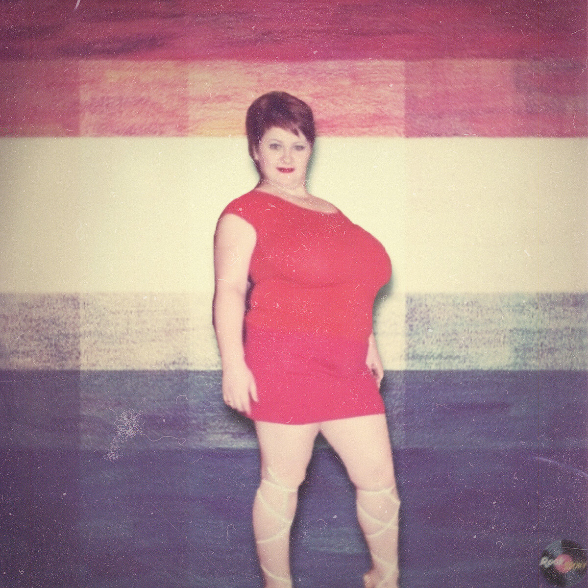 Сергей предпочёл скрыть свою внешность. Фотографии служат лишь для лучшей передачи повествовательной линии и не имеют ничего общего с автором и его историей.   