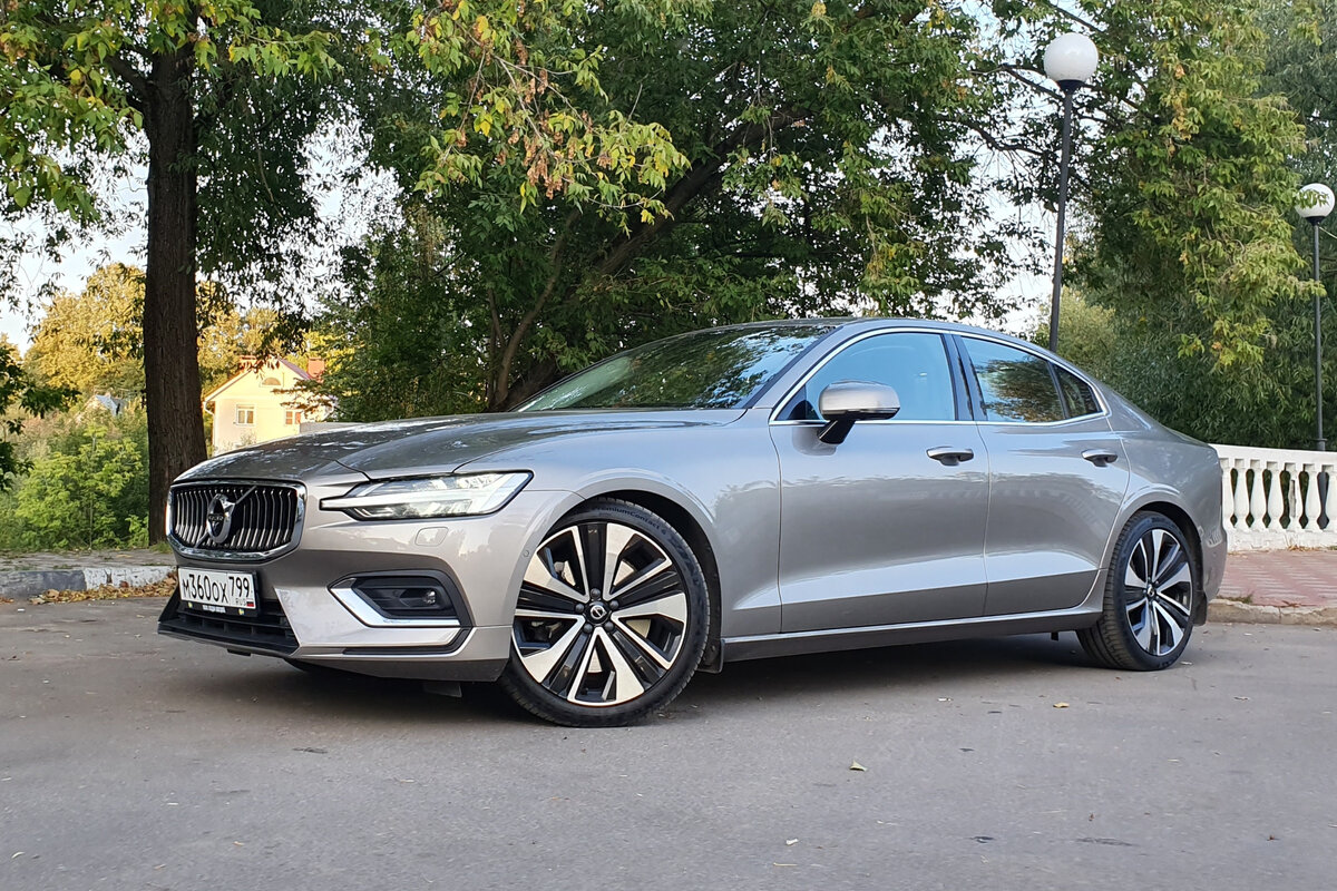 Volvo S60 T5. Фото CarExpert.ru