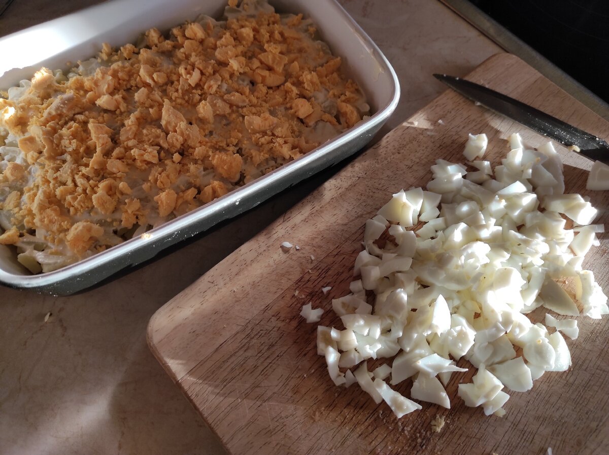 Мне нравится, когда желтки и белки нарезаны отдельно