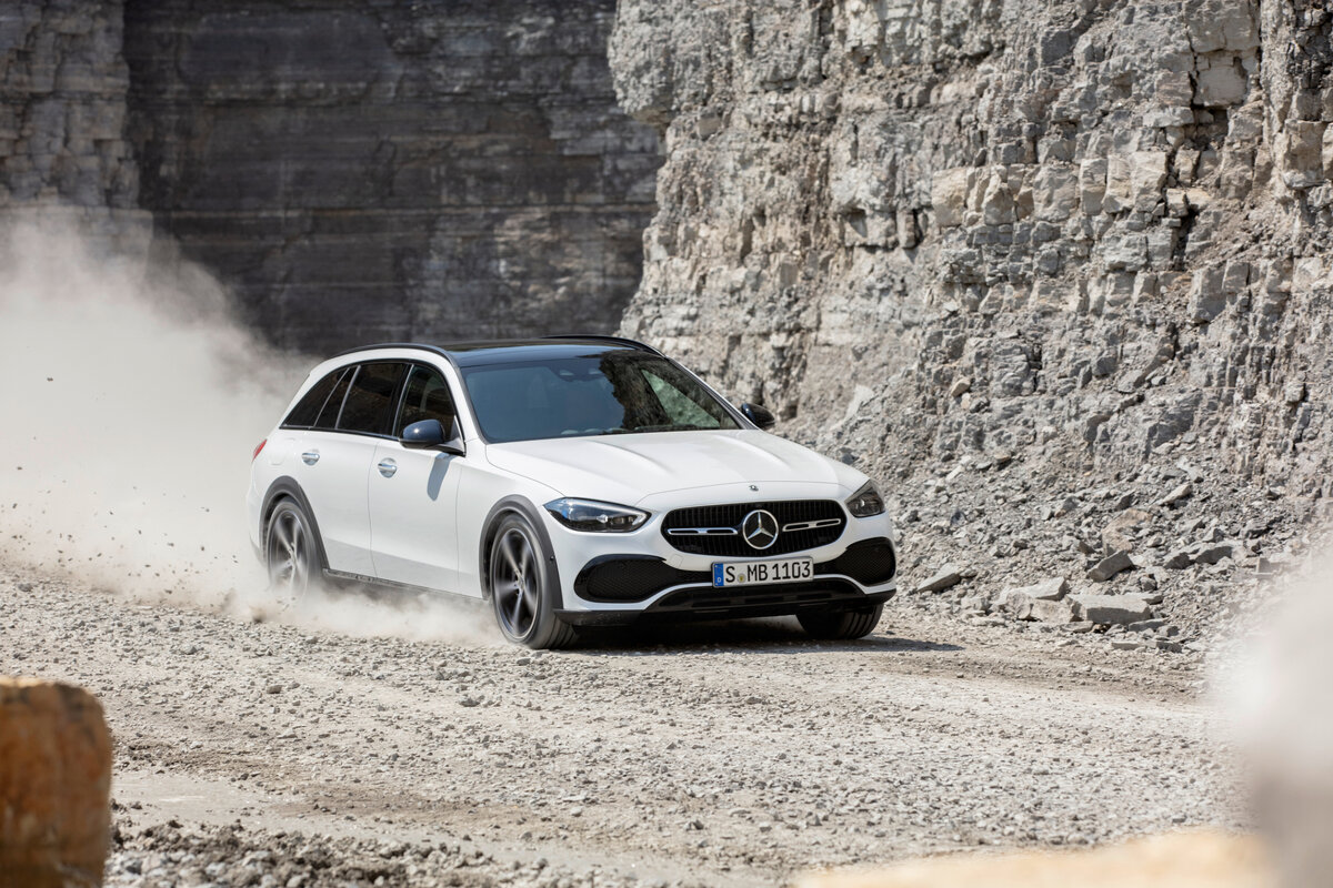 Mercedes-Benz C-Klasse All Terrain: спереди вы его не спутаете с обычным универсалом