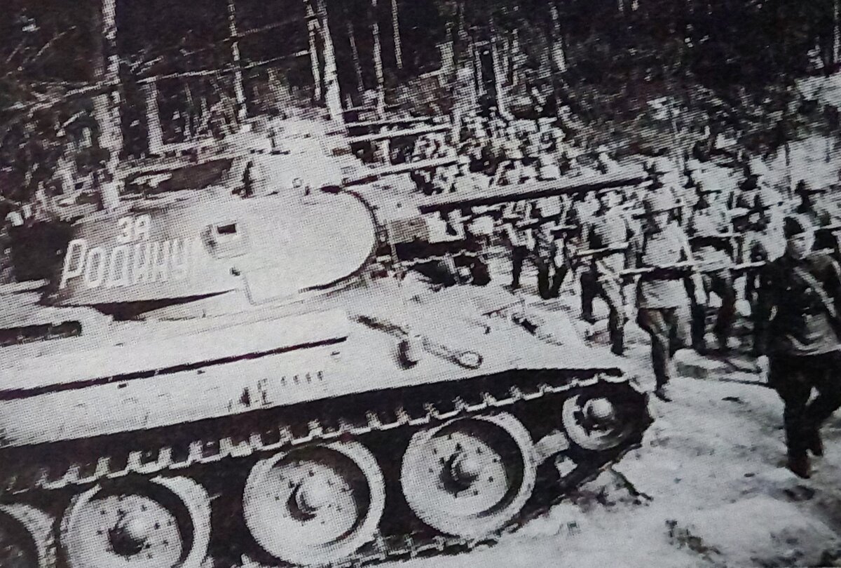 Т-34 в коллоне.