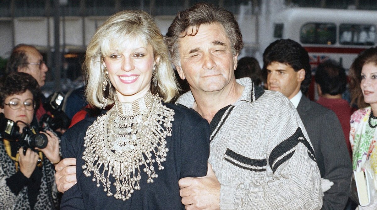 Питер Фальк с супругой Широй Дениз на кинопремьере в Лос-Анджелесе, 1987 год.
