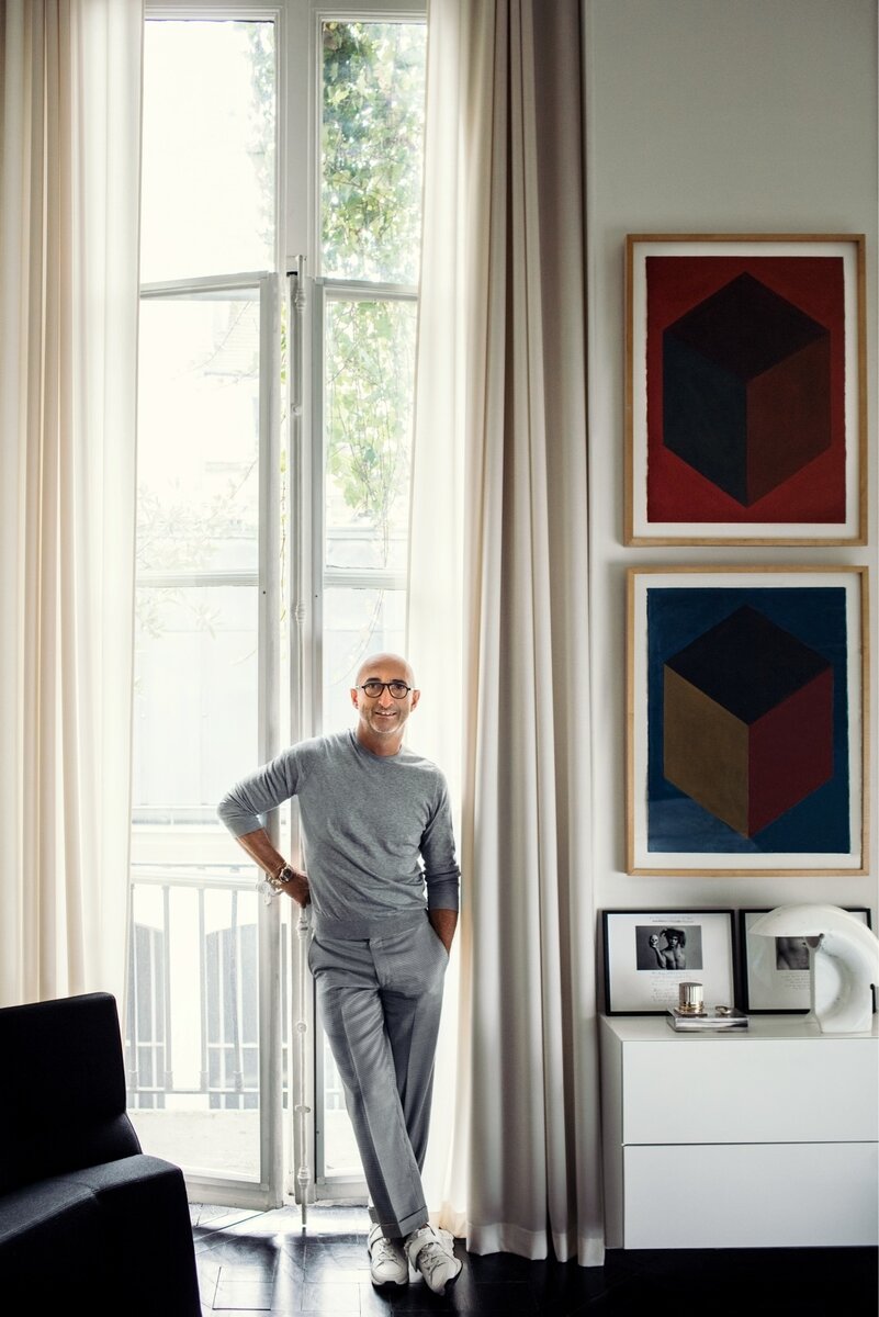 Листайте вправо →→