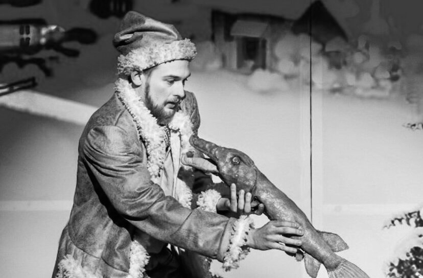 Как-то раз мне заменили щуку на большого плюшевого дельфина. Пришлось выкручиваться