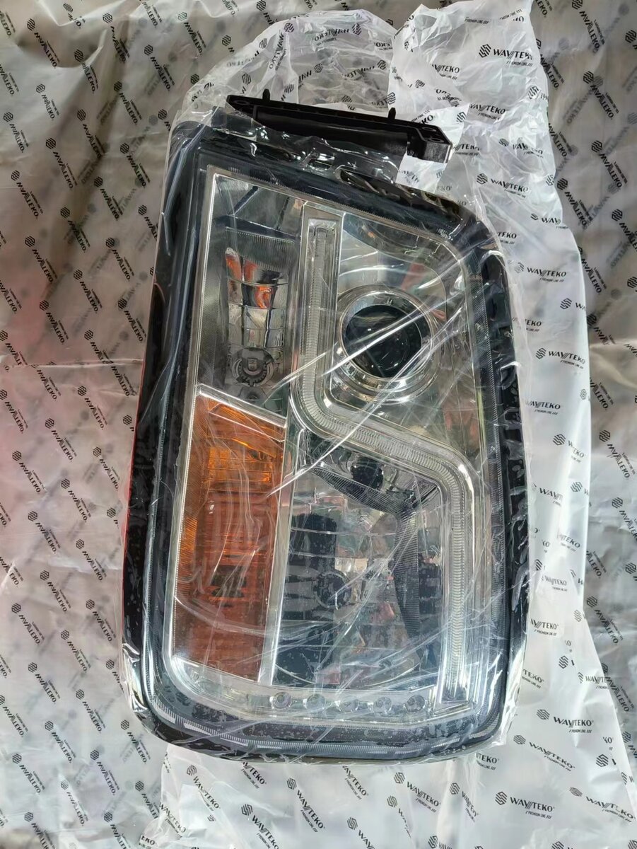 Фара самосвал LED левая SHACMAN X3000 WAYTEKO PREMIUM DZ96189722010