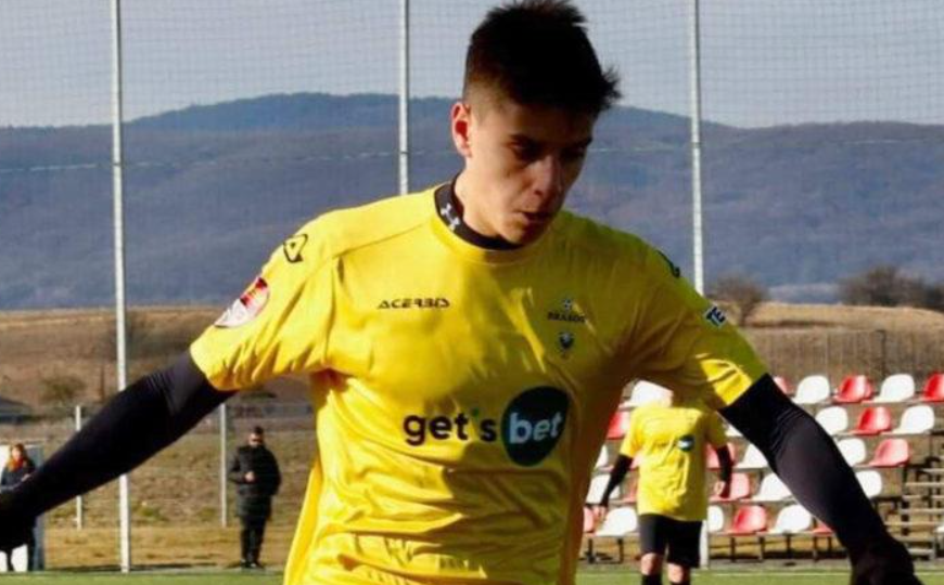 Подписание ЦЗ у «Спартака», Переговоры «Быков», Трансфер «Локо» и ЦСКА: последние трансферные новости РПЛ. Главное, что случилось на российском трансферном рынке.-4