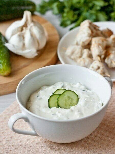 Подойдёт к пельменям, мясу, птице, овощам на гриле.