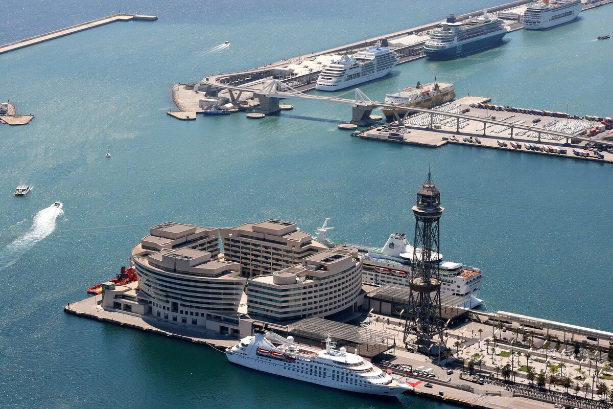 Терминал в Барселоне