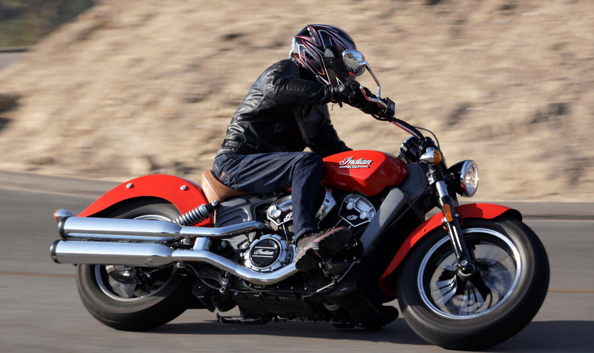 Indian Scout с пилотом