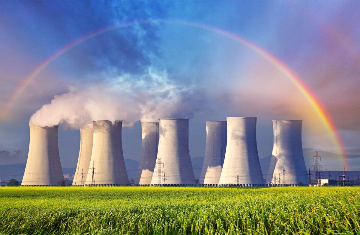 Происходит этот процесс в атомных электростанциях.