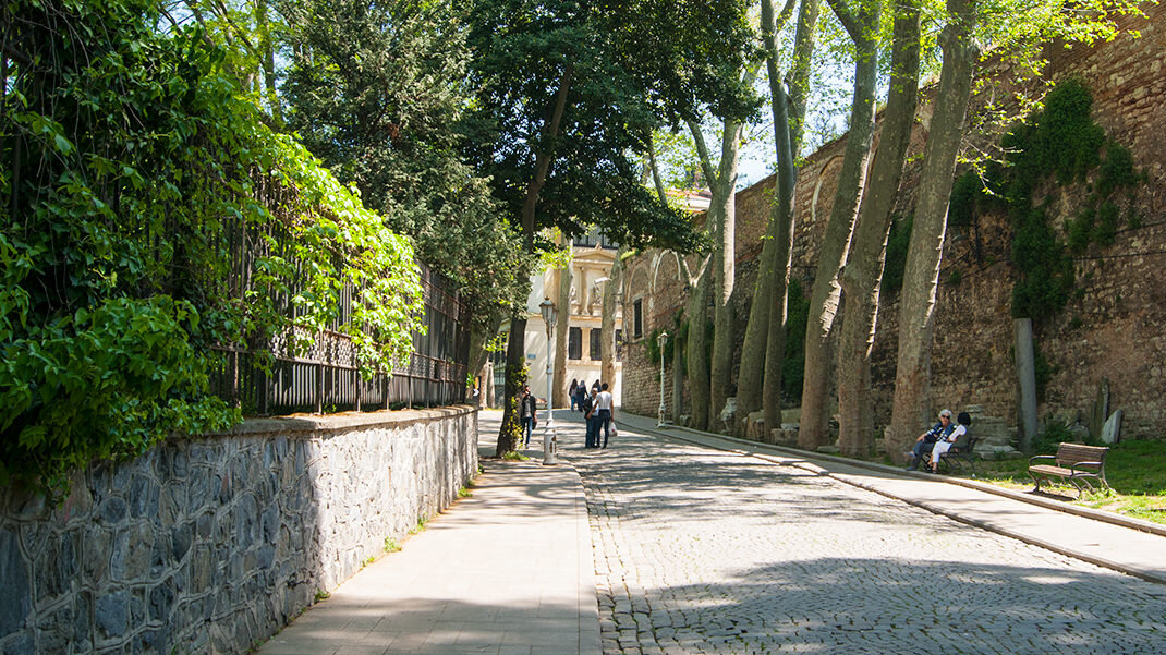 Подъём к дворцу