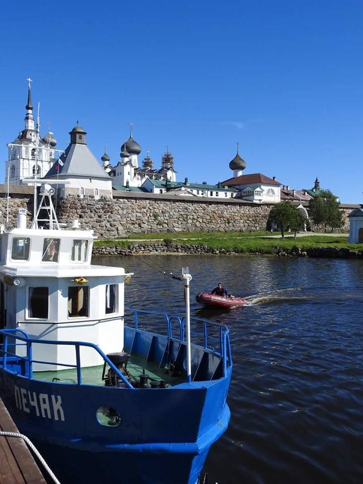 Монастырская   пристань, бухта Благополучия, Белое море.