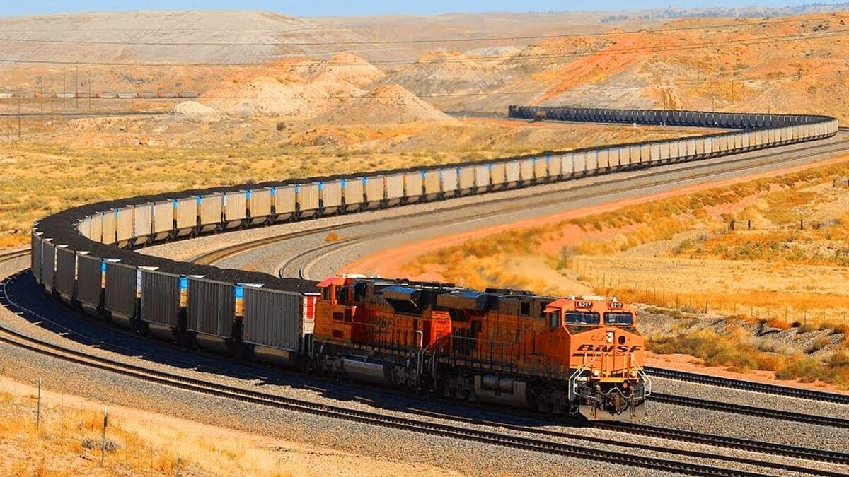 Самый длинный состав. Лас-вегас железная дорога юнион пасифик. Самый длинный состав. Самый длинный поезд в россии. Самый длинный состав.