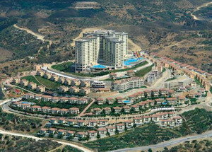 Это отели с высоким уровнем сервиса. На территории такого отеля находится все необходимое и даже больше — любые ваши капризы будут удовлетворены с улыбкой.