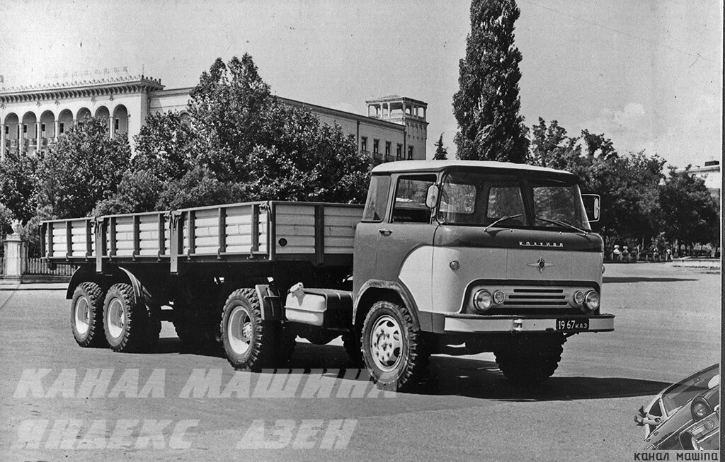 Вот так выглядели седельные тягачи серии КАЗ-608 