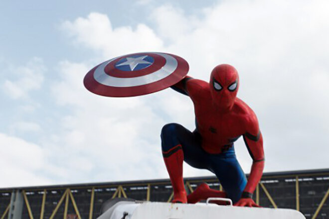 Человек-паук с щитом Капитана Америки