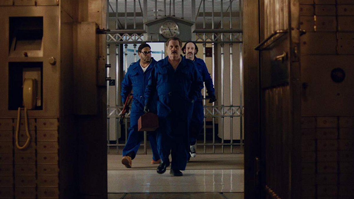 Хранилище фильм 2017г. Хранилище в ролях. Хранилище (vault) постер. Тэрин мэннинг хранилище. Хранилище 13 пит и мика поцелуй.